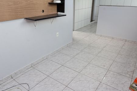 Casa para alugar com 50m², 1 quarto e sem vaga Casa para alugar com 50m², 1 quarto e sem vagaSala