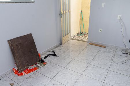 Casa para alugar com 50m², 1 quarto e sem vaga Casa para alugar com 50m², 1 quarto e sem vagaSala