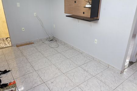 Casa para alugar com 50m², 1 quarto e sem vaga Casa para alugar com 50m², 1 quarto e sem vagaSala