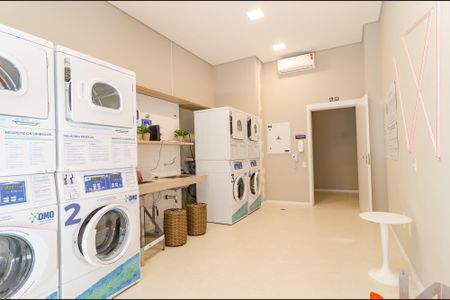 Apartamento à venda com 115m², 2 quartos e 2 vagas Apartamento à venda com 115m², 2 quartos e 2 vagasLavanderia