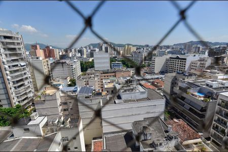 Apartamento à venda com 81m², 2 quartos e 1 vaga Apartamento à venda com 81m², 2 quartos e 1 vagaSala