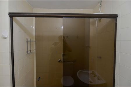 Apartamento à venda com 81m², 2 quartos e 1 vaga Apartamento à venda com 81m², 2 quartos e 1 vagaBanheiro da Suíte