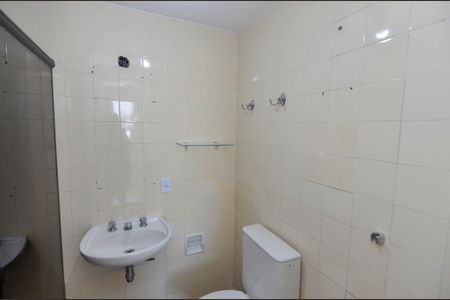 Apartamento à venda com 81m², 2 quartos e 1 vaga Apartamento à venda com 81m², 2 quartos e 1 vagaBanheiro da Suíte