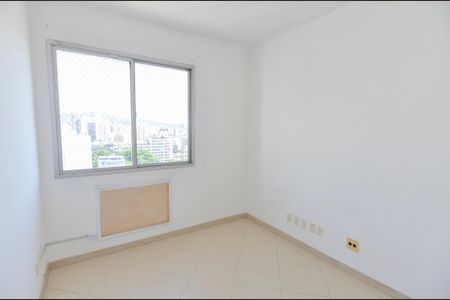Apartamento à venda com 81m², 2 quartos e 1 vaga Apartamento à venda com 81m², 2 quartos e 1 vagaSuíte