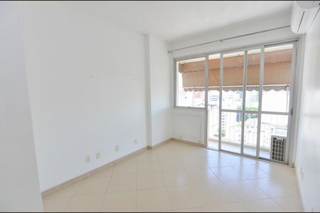 Apartamento à venda com 81m², 2 quartos e 1 vaga Apartamento à venda com 81m², 2 quartos e 1 vagaSala