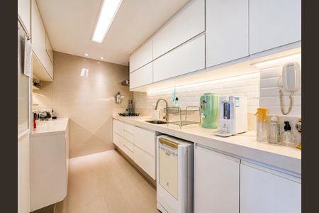 Apartamento à venda com 100m², 3 quartos e 2 vagas Apartamento à venda com 100m², 3 quartos e 2 vagasCozinha