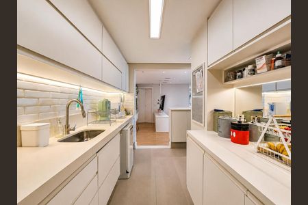 Apartamento à venda com 100m², 3 quartos e 2 vagas Apartamento à venda com 100m², 3 quartos e 2 vagasCozinha