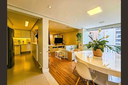 Apartamento à venda com 100m², 3 quartos e 2 vagas Apartamento à venda com 100m², 3 quartos e 2 vagasSala