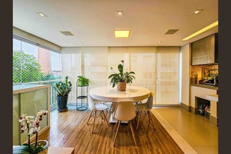 Apartamento à venda com 100m², 3 quartos e 2 vagas Apartamento à venda com 100m², 3 quartos e 2 vagasVaranda