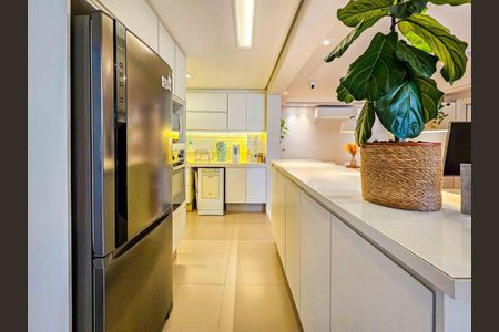 Apartamento à venda com 100m², 3 quartos e 2 vagas Apartamento à venda com 100m², 3 quartos e 2 vagasCozinha