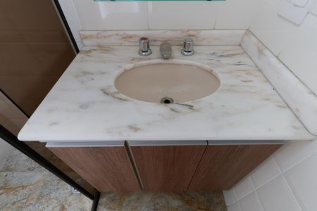 Apartamento à venda com 88m², 3 quartos e 2 vagasBanheiro social