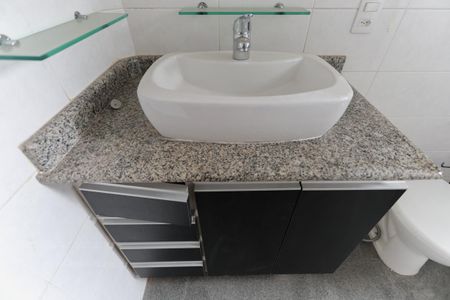 Apartamento à venda com 88m², 3 quartos e 2 vagasBanheiro da suíte