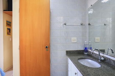 Apartamento à venda com 100m², 3 quartos e 1 vagaBanheiro da Suíte