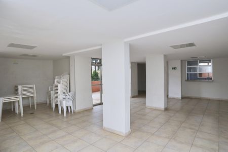 Apartamento à venda com 100m², 3 quartos e 1 vagaÁrea comum - Salão de festas