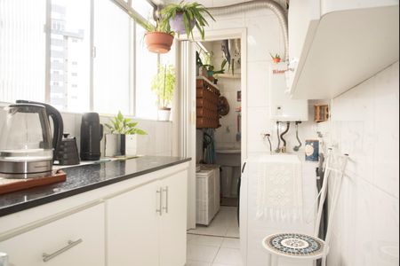 Apartamento à venda com 94m², 3 quartos e 1 vagaÁrea de Serviço