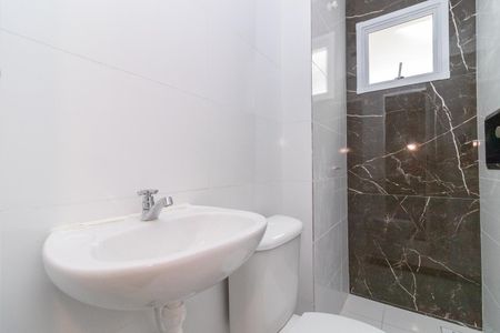 Banheiro de apartamento à venda com 1 quarto, 26m² em Vila Granada, São Paulo