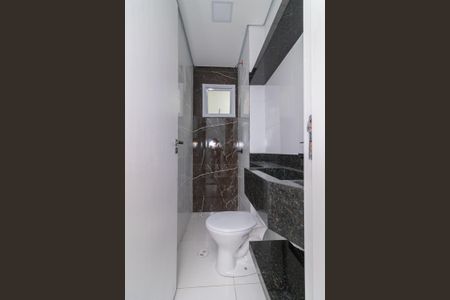 Banheiro de apartamento à venda com 1 quarto, 28m² em Vila Granada, São Paulo