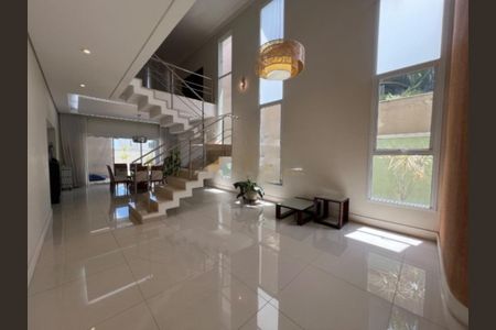 Casa de condomínio à venda com 285m², 3 quartos e 4 vagas Casa de condomínio à venda com 285m², 3 quartos e 4 vagasFoto 01