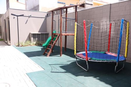Apartamento à venda com 42m², 2 quartos e sem vagaÁrea comum - Playground