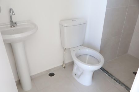 Apartamento à venda com 42m², 2 quartos e sem vagaBanheiro
