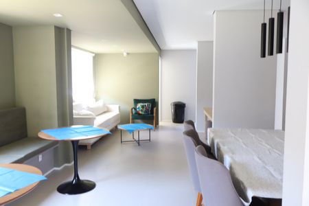 Apartamento à venda com 42m², 2 quartos e sem vagaÁrea comum - Salão de festas