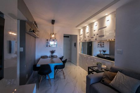 Apartamento para alugar com 90m², 2 quartos e 2 vagasSala