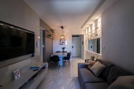 Sala de apartamento para alugar com 2 quartos, 90m² em Caminho das Árvores, Salvador