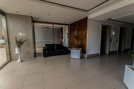 Apartamento para alugar com 90m², 2 quartos e 2 vagasHall social