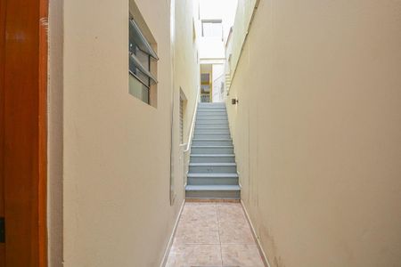 Casa para alugar com 50m², 1 quarto e sem vagaEscada