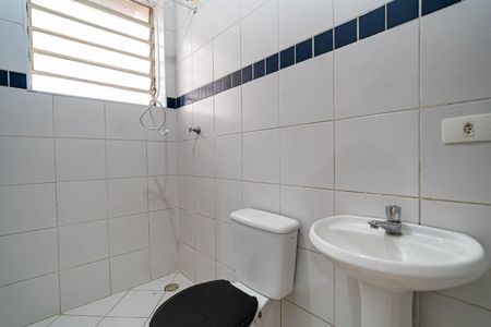 Banheiro de kitnet/studio para alugar com 1 quarto, 32m² em Centro Histórico de São Paulo, São Paulo