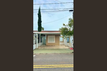 Casa de condomínio para alugar com 120m², 3 quartos e 2 vagas Casa de condomínio para alugar com 120m², 3 quartos e 2 vagasÁrea externa