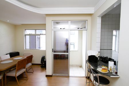 Sala de apartamento à venda com 2 quartos, 62m² em Castelo, Belo Horizonte