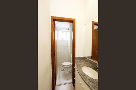 Apartamento à venda com 62m², 2 quartos e 2 vagasBanheiro Social