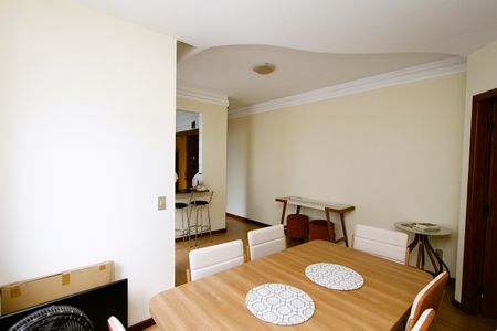 Apartamento à venda com 62m², 2 quartos e 2 vagasSala