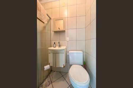 Casa à venda com 175m², 2 quartos e 2 vagasBanheiro de serviço