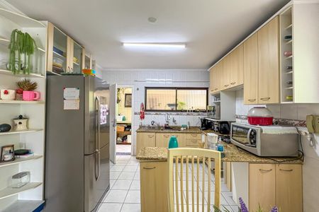 Casa à venda com 175m², 2 quartos e 2 vagasCozinha