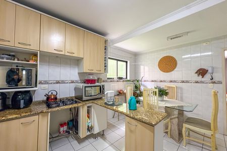 Casa à venda com 175m², 2 quartos e 2 vagasCozinha