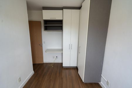 Quarto 2 de apartamento para alugar com 3 quartos, 68m² em Jardim Carvalho, Porto Alegre