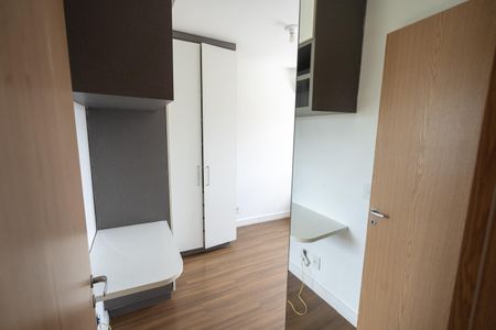 Quarto 2 de apartamento para alugar com 3 quartos, 68m² em Jardim Carvalho, Porto Alegre