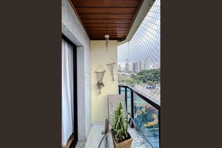 Apartamento à venda com 87m², 3 quartos e 2 vagasVaranda da Sala