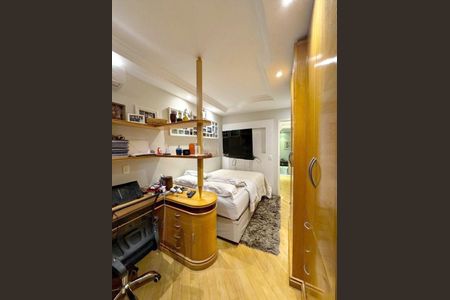 Apartamento para alugar com 323m², 4 quartos e 4 vagas