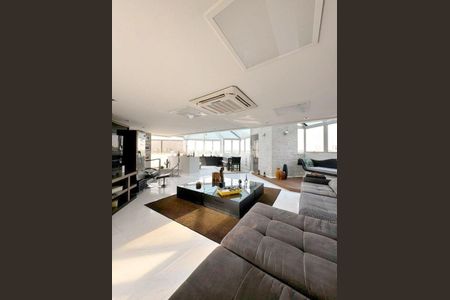 Apartamento para alugar com 4 quartos, 323m² em Vila Sonia, São Paulo