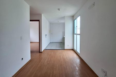 Sala de apartamento para alugar com 2 quartos, 48m² em Vila Lage, São Gonçalo