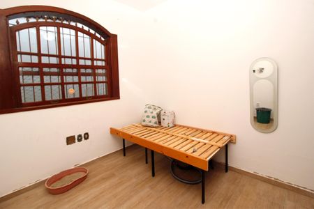 Casa à venda com 220m², 5 quartos e 2 vagasQuarto 4