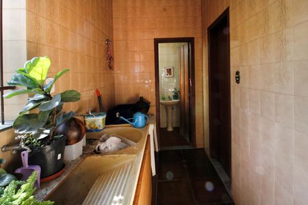 Casa à venda com 220m², 5 quartos e 2 vagasÁrea de Serviço