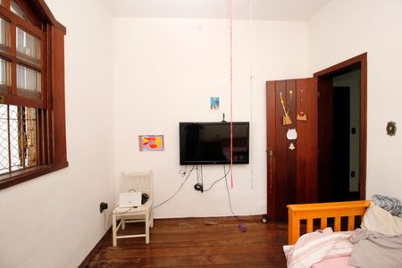 Casa à venda com 220m², 5 quartos e 2 vagasQuarto 2