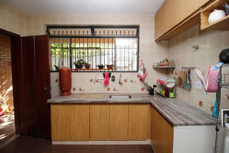 Casa à venda com 220m², 5 quartos e 2 vagasCozinha