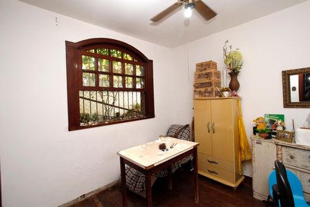 Casa à venda com 220m², 5 quartos e 2 vagasQuarto 5