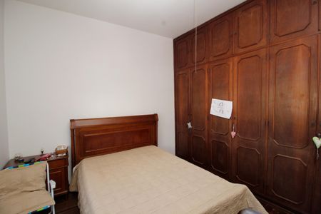 Casa à venda com 220m², 5 quartos e 2 vagasSuite