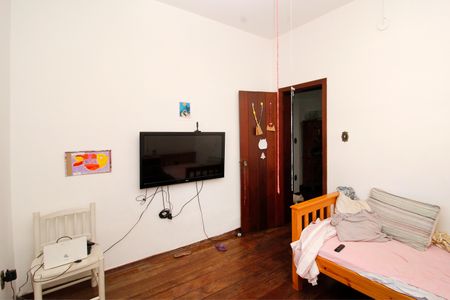 Casa à venda com 220m², 5 quartos e 2 vagasQuarto 2